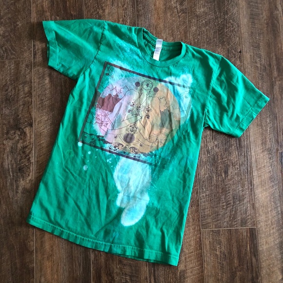 Tops - 🎉HP🎉 Custom Screenprint Bleach Dye Shirt